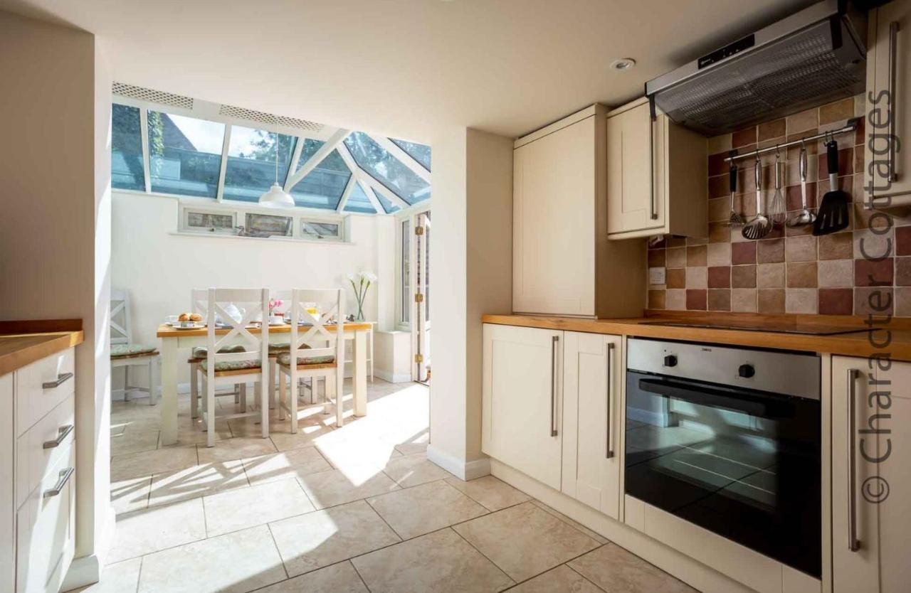 Weir Cottage Bourton-on-the-Water Exterior foto